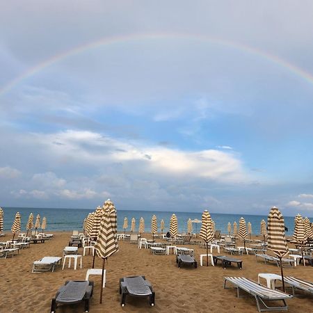 Beach View Apartment Shkorpilovtsi Exterior foto