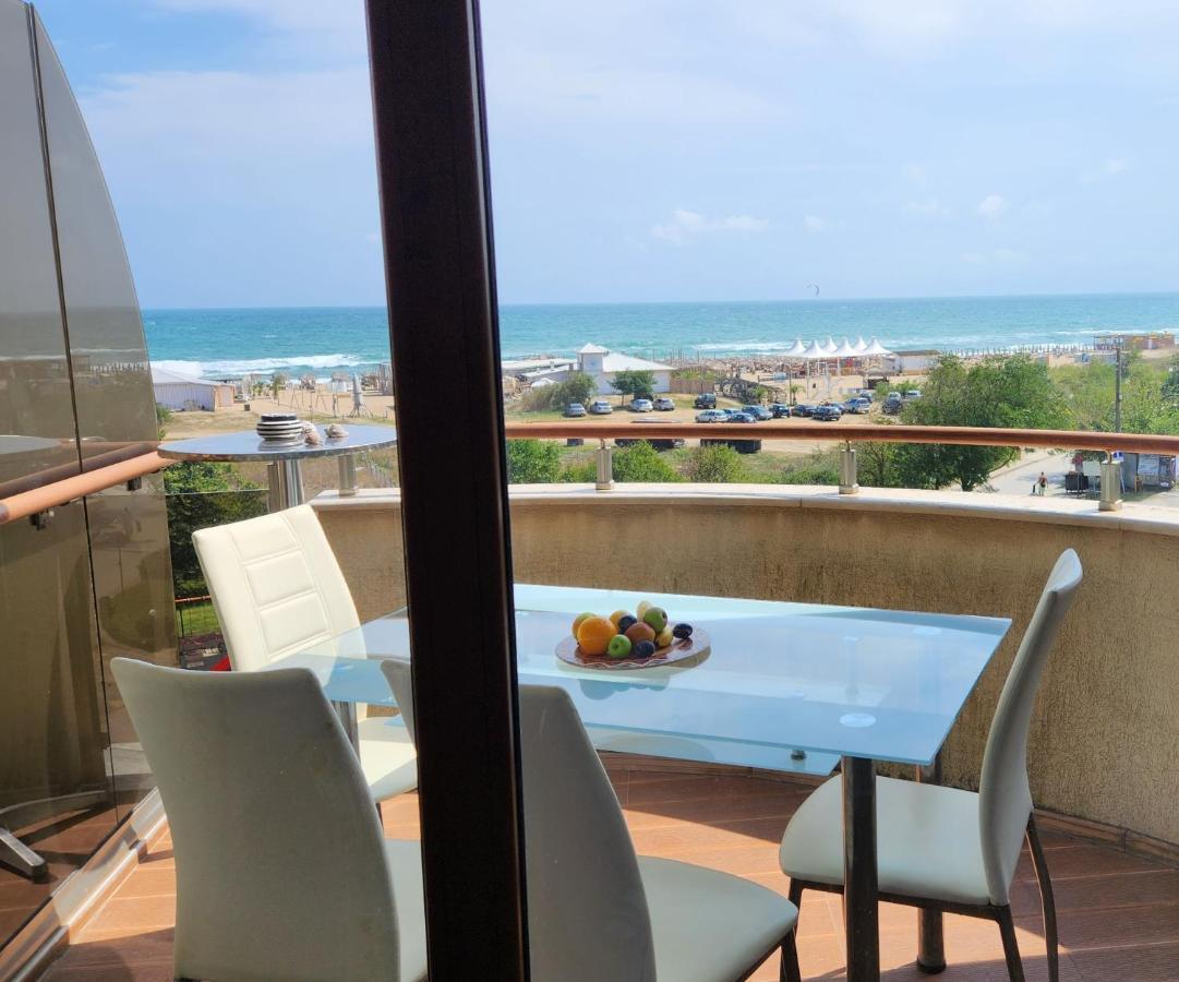 Beach View Apartment Shkorpilovtsi Exterior foto